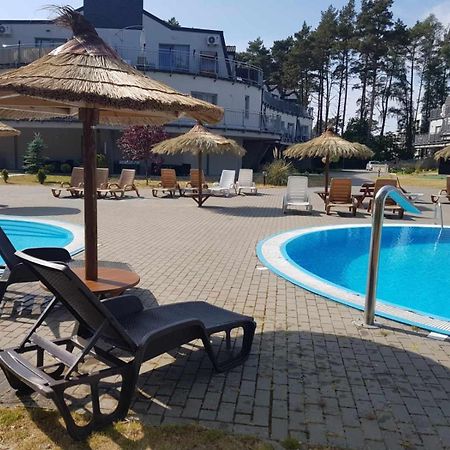 Romantyczny Apartament Happy 16 Basen & Kort Tenisowy, Ochrona 24 H - Dla Maksymalnie 6 Osob Pobierowo Luaran gambar