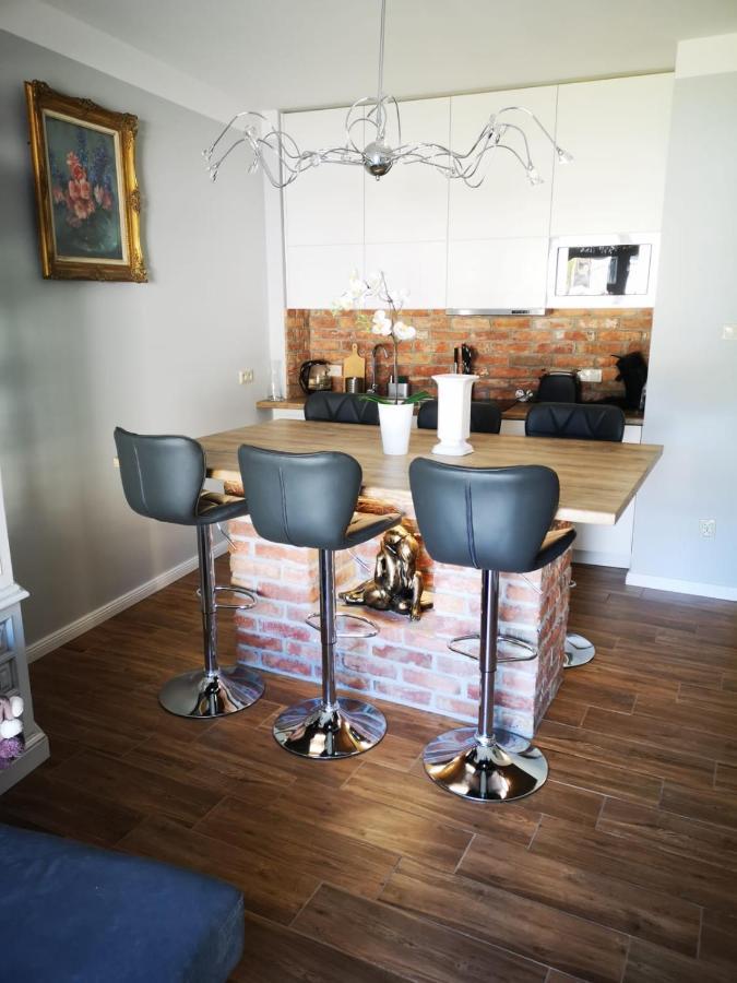 Romantyczny Apartament Happy 16 Basen & Kort Tenisowy, Ochrona 24 H - Dla Maksymalnie 6 Osob Pobierowo Luaran gambar