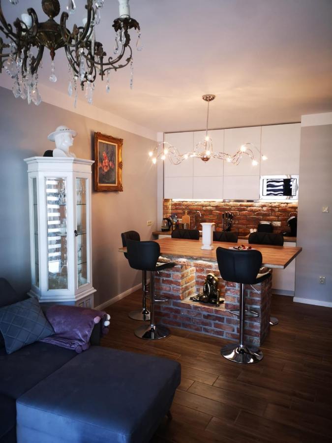 Romantyczny Apartament Happy 16 Basen & Kort Tenisowy, Ochrona 24 H - Dla Maksymalnie 6 Osob Pobierowo Luaran gambar