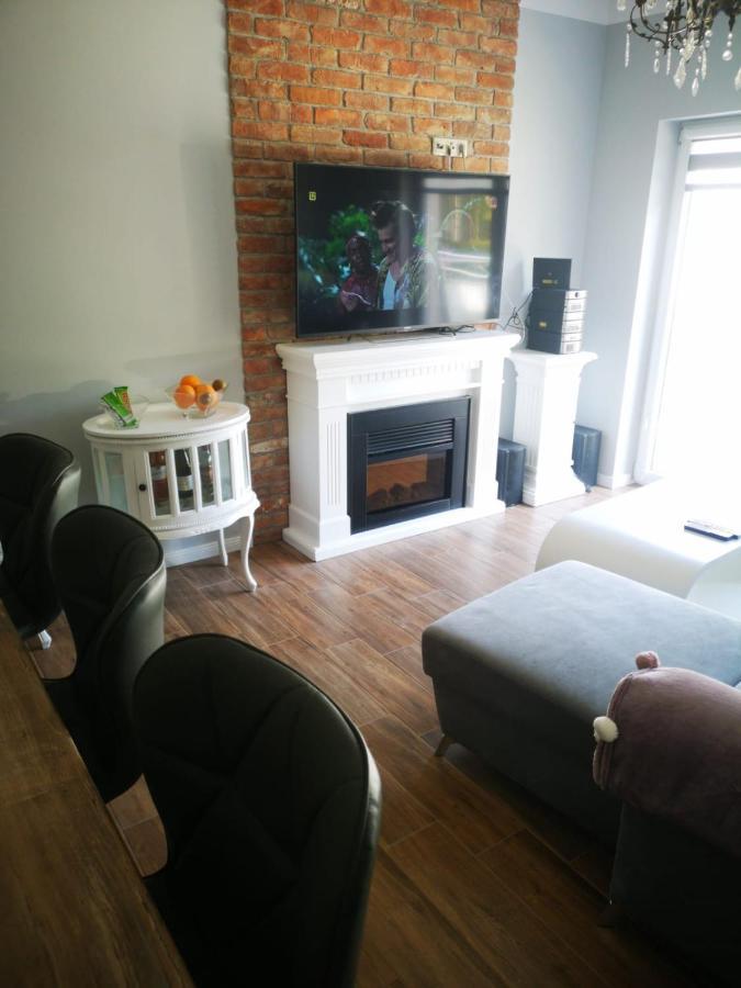 Romantyczny Apartament Happy 16 Basen & Kort Tenisowy, Ochrona 24 H - Dla Maksymalnie 6 Osob Pobierowo Luaran gambar
